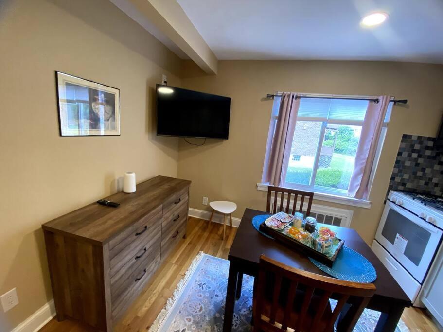 Cozy Boston Getaway Apartment! Free Parking Εξωτερικό φωτογραφία